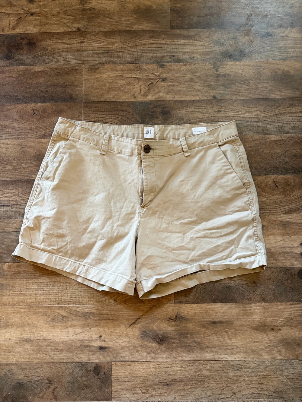 GAP Women's Light Beige Chino Bermuda Shorts 14
